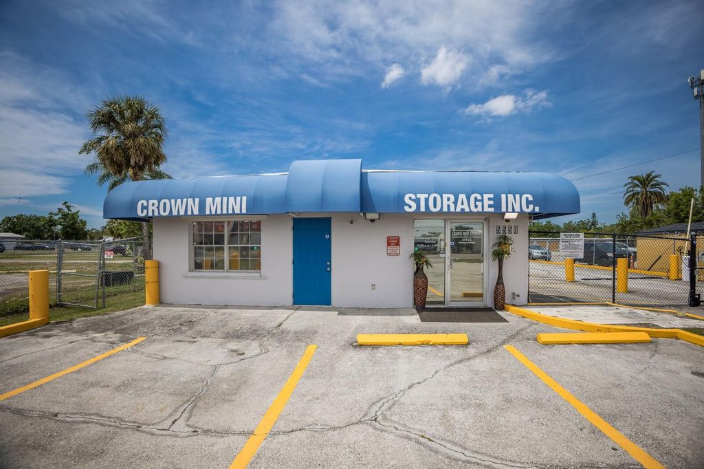 Photo of 5550 15th Street E, Bradenton, FL 34203 (MLS # A4646002)