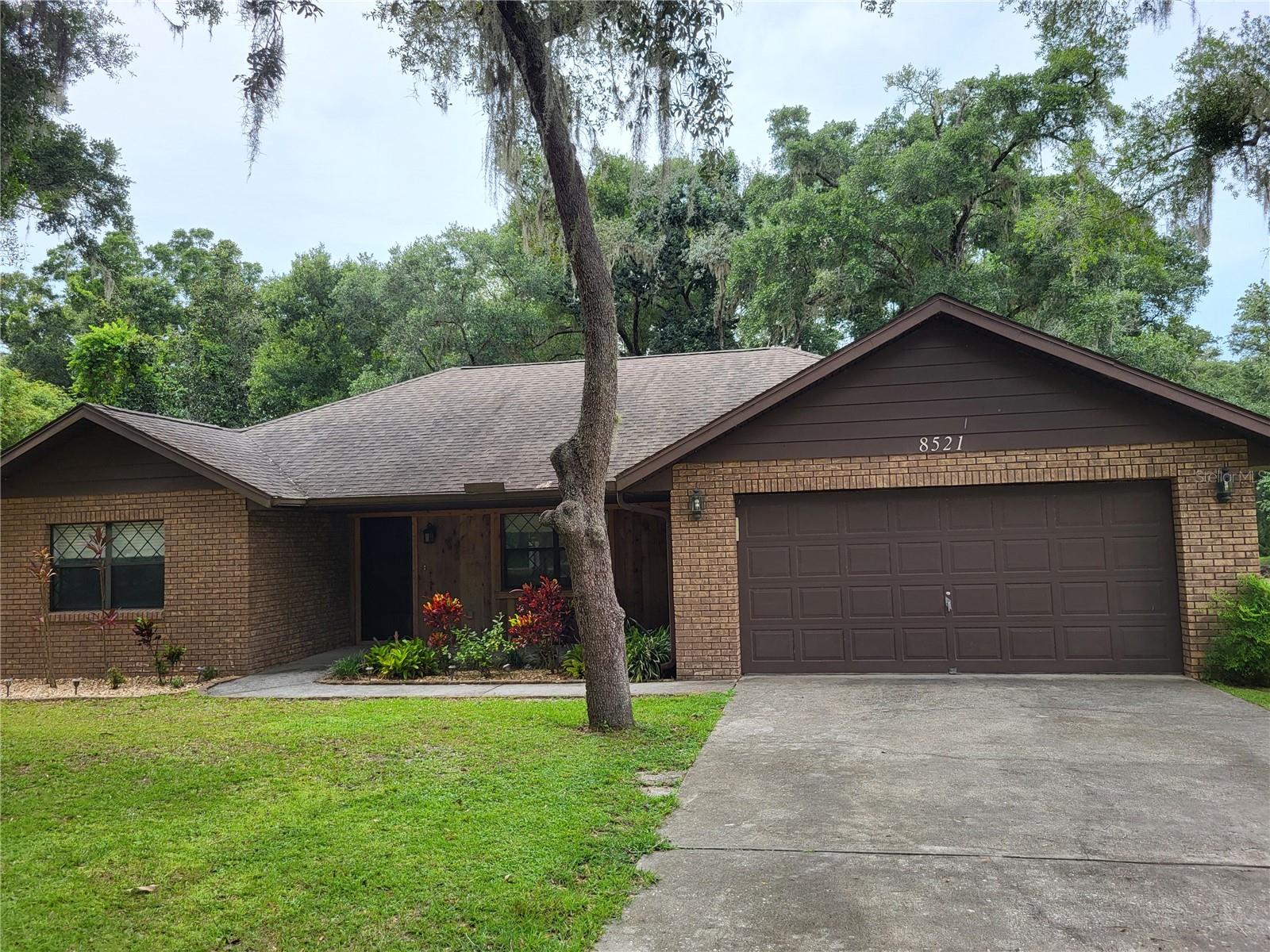 8521 E HENDERSON TRAIL