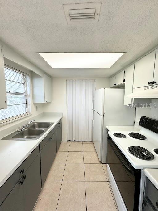 MASON & CARSWELLS HOLLY HILL - Residential Lease