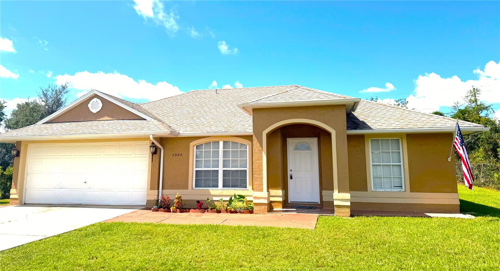 This 3 bedroom 2bath house 2 car garage is a must see. Large yard partially fenced. All tiles through out. Shed also in the back. Quiet street, close to shopping.