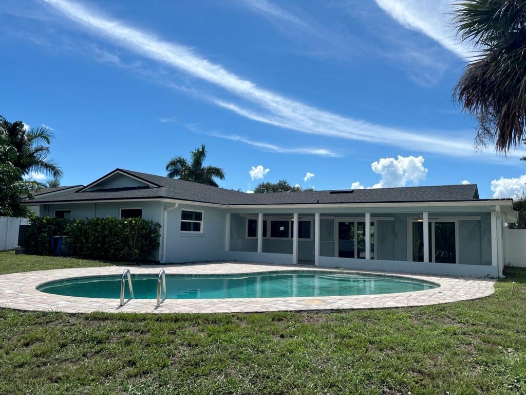 Photo of 4568 40th Street S, St Petersburg, FL 33711 (MLS # TB8550463)