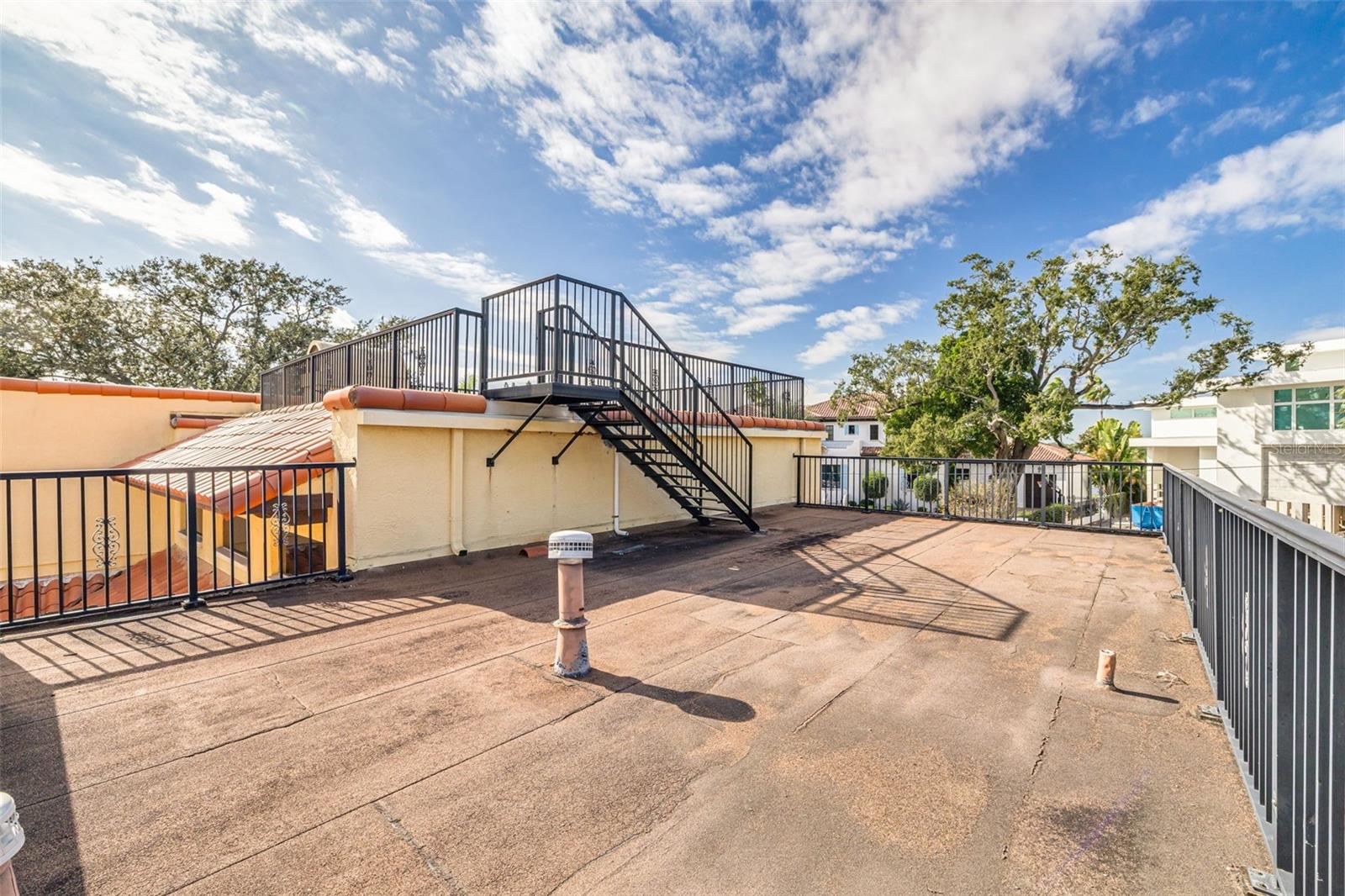 DAVIS ISLANDS PB10 PG52 TO 57 - Residential