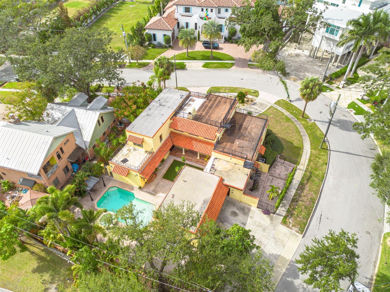 DAVIS ISLANDS PB10 PG52 TO 57 - Residential