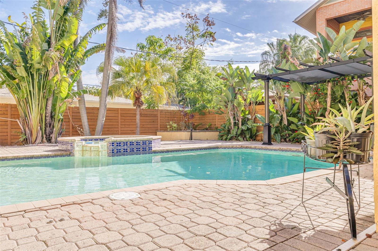 DAVIS ISLANDS PB10 PG52 TO 57 - Residential