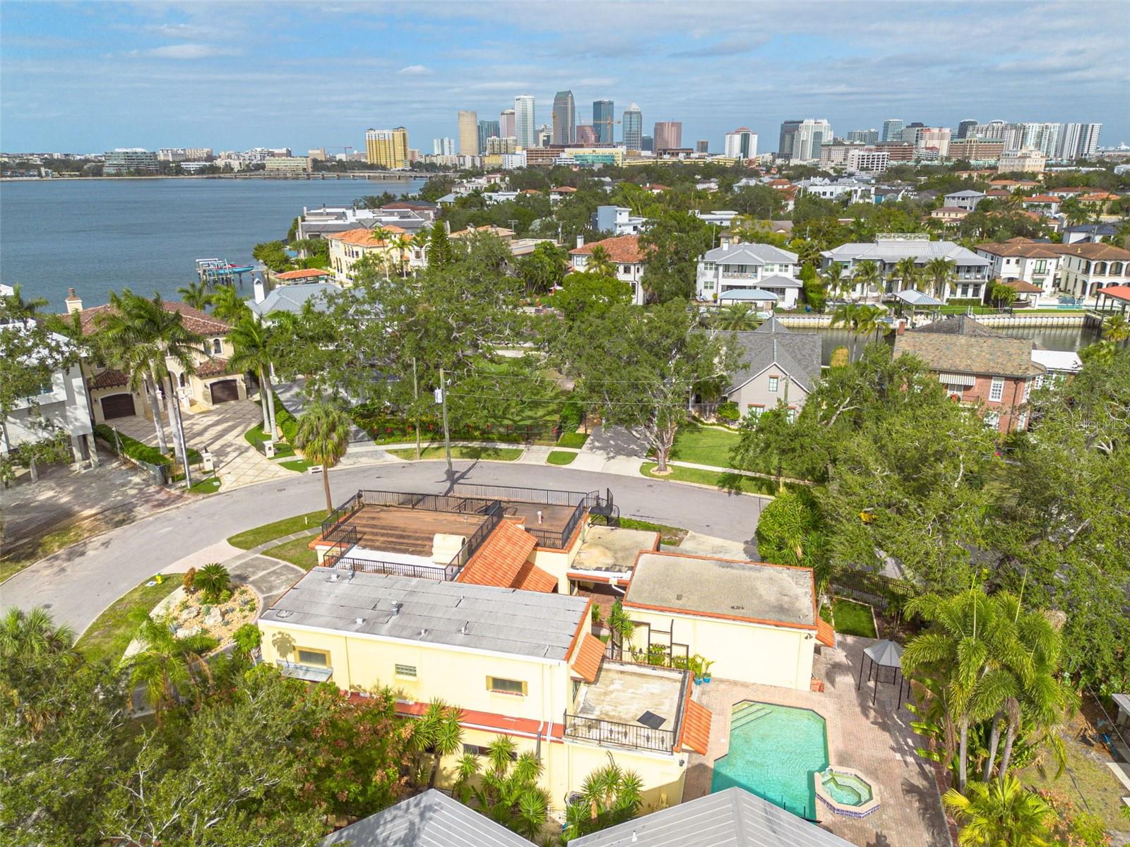 DAVIS ISLANDS PB10 PG52 TO 57 - Residential