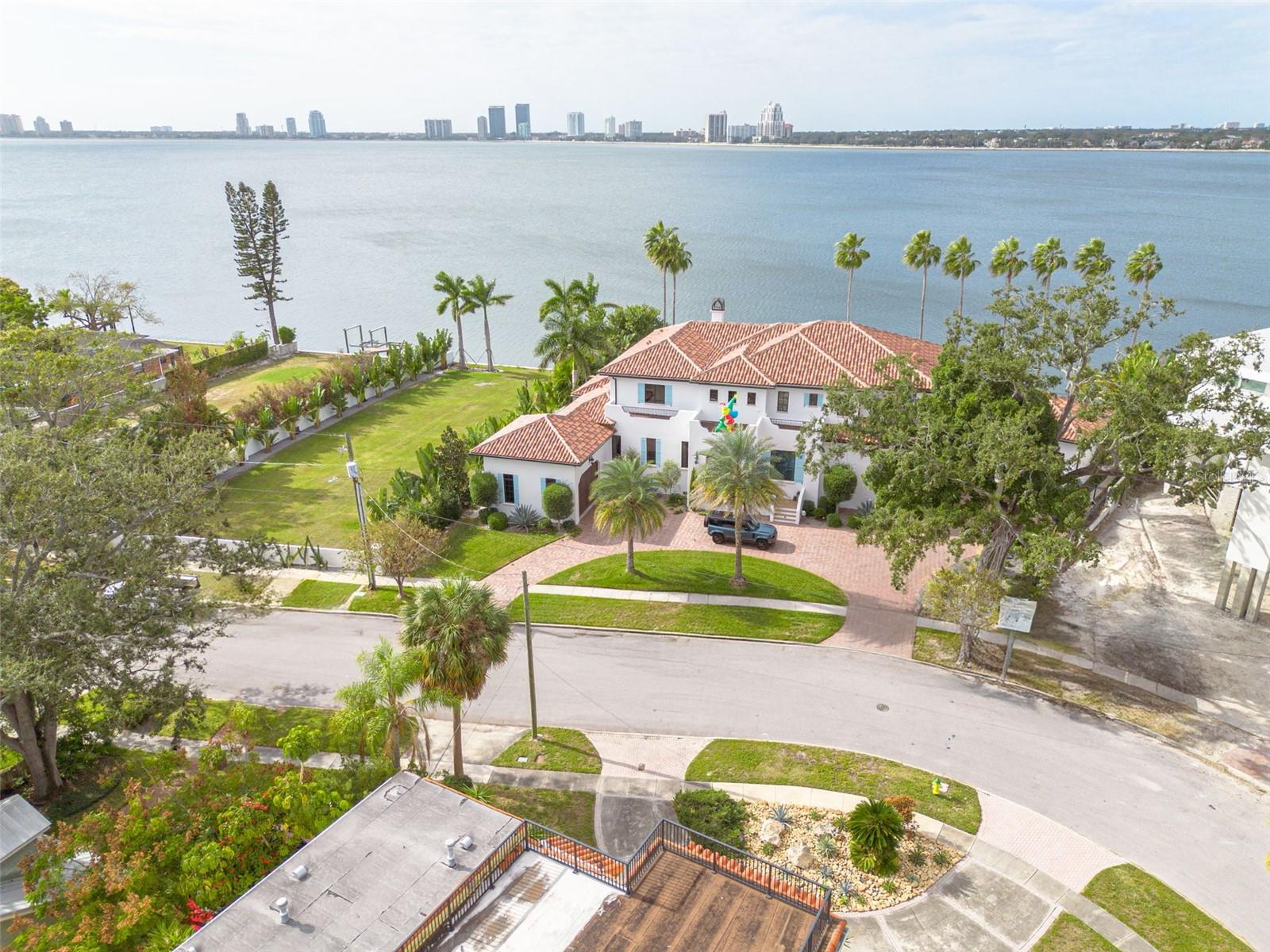 DAVIS ISLANDS PB10 PG52 TO 57 - Residential