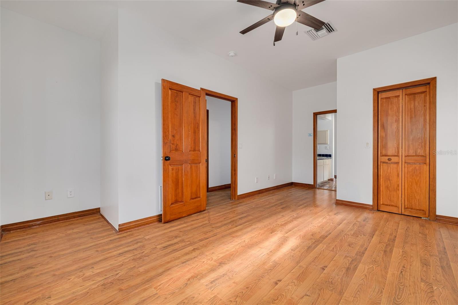 DAVIS ISLANDS PB10 PG52 TO 57 - Residential