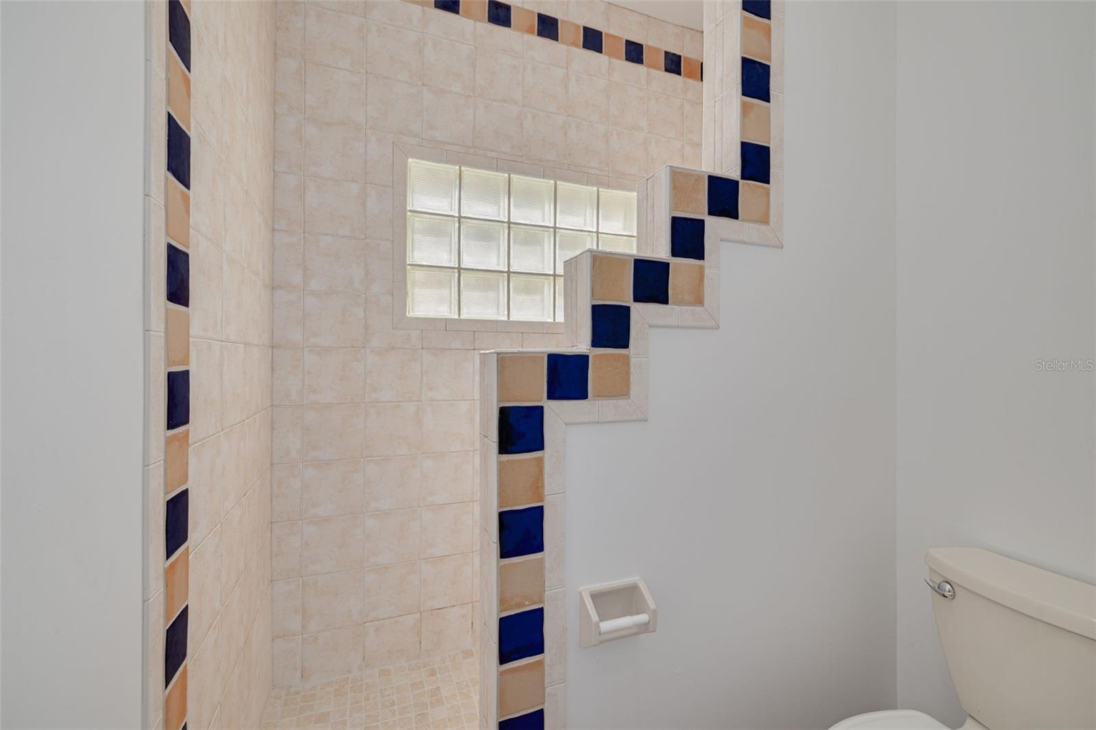 DAVIS ISLANDS PB10 PG52 TO 57 - Residential