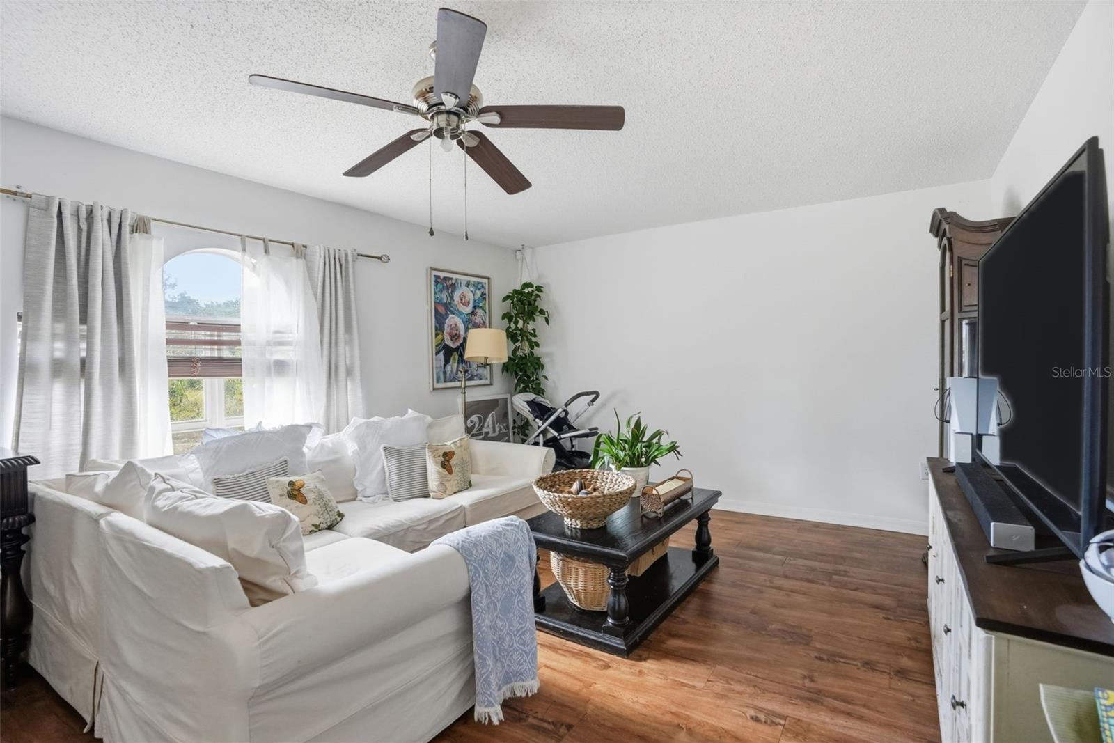 ROYAL HIGHLANDS - Residential