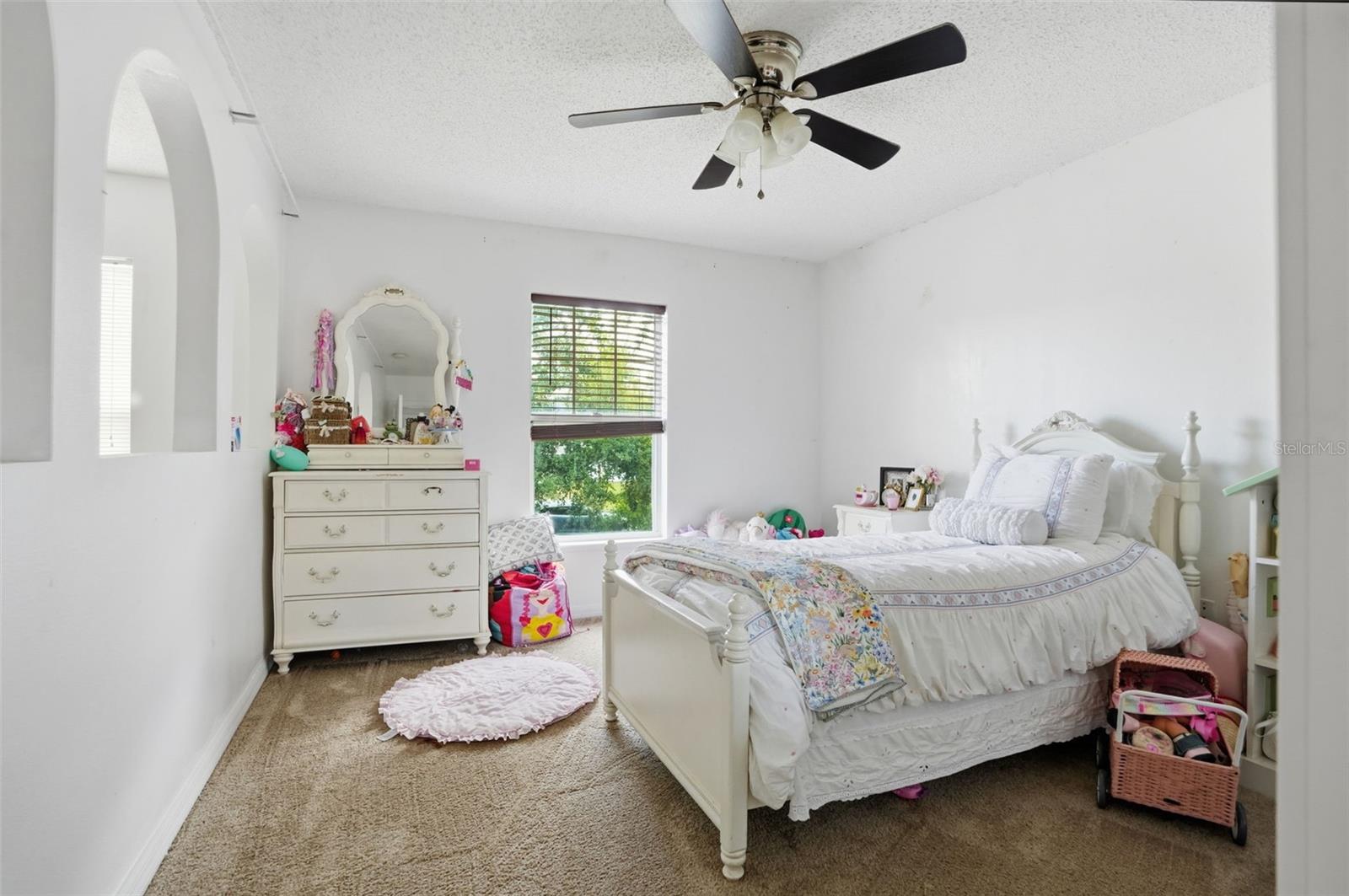 ROYAL HIGHLANDS - Residential