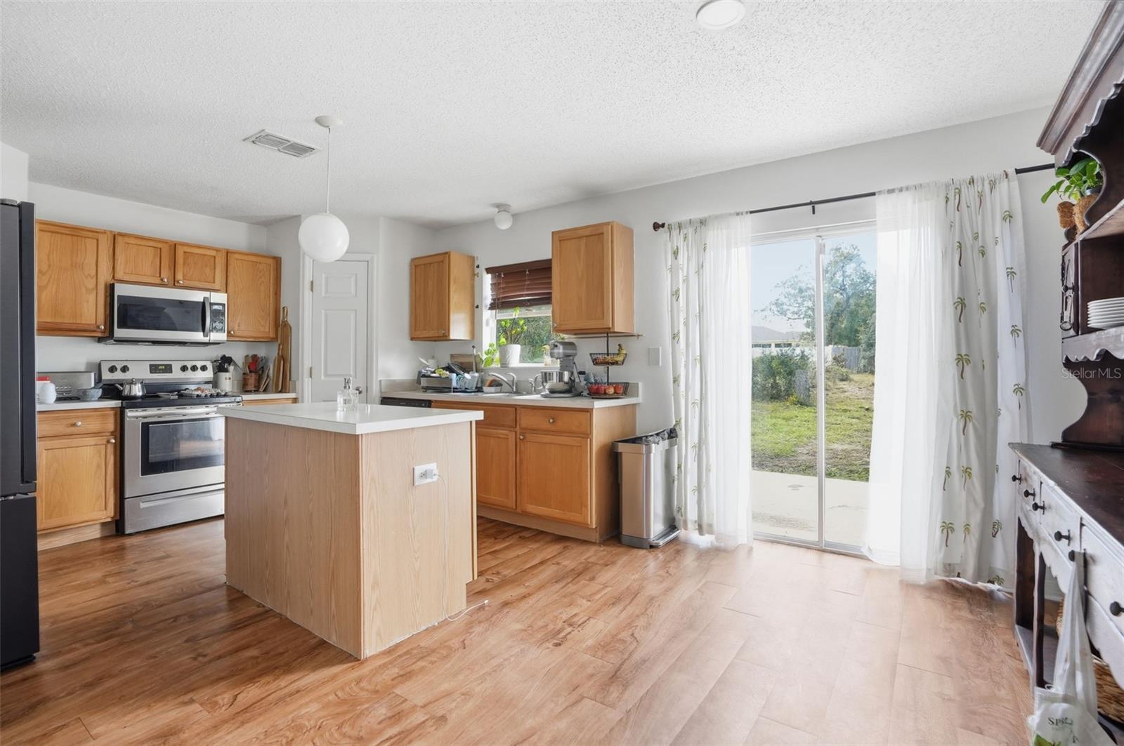 ROYAL HIGHLANDS - Residential