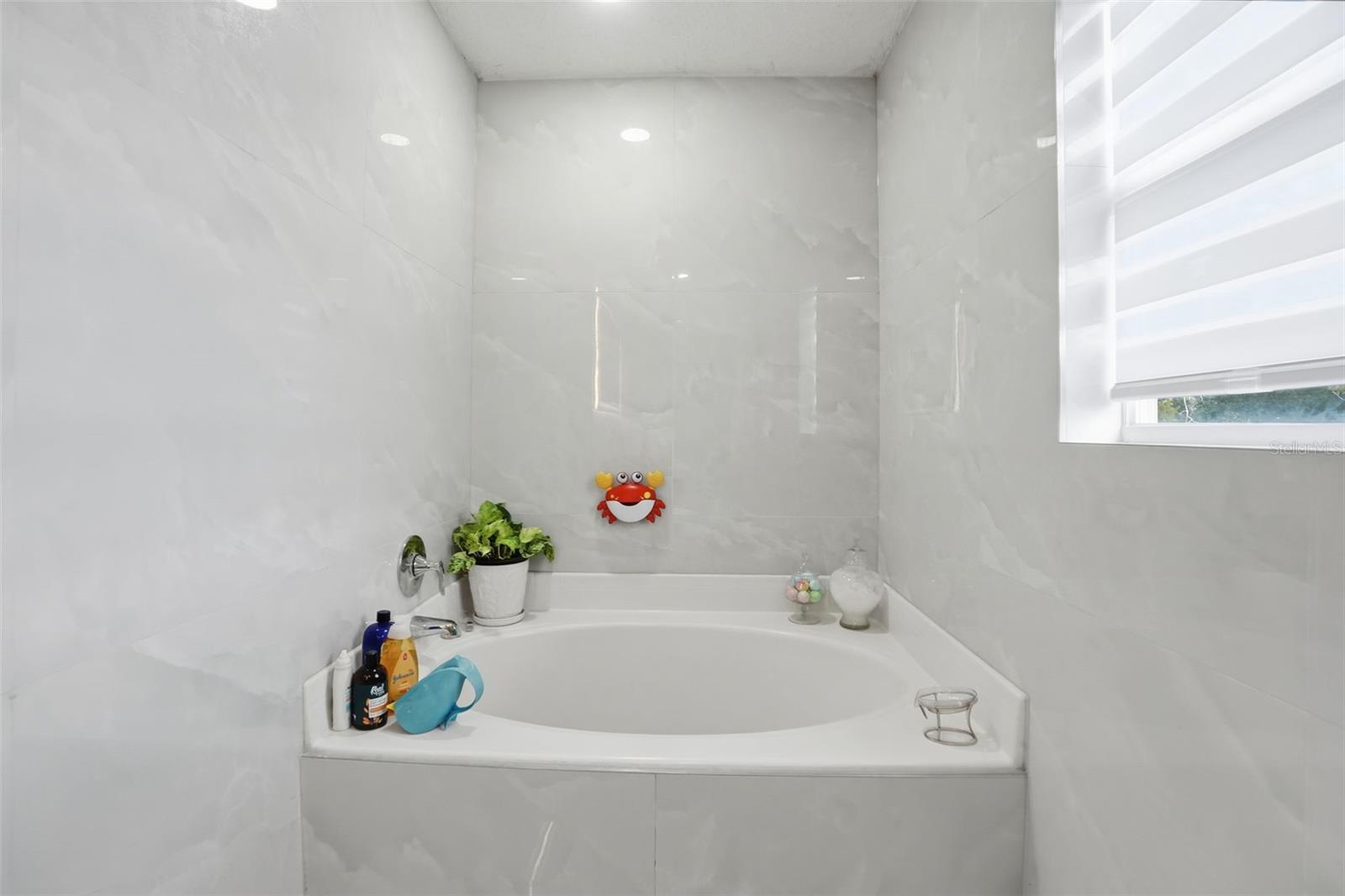 ROYAL HIGHLANDS - Residential