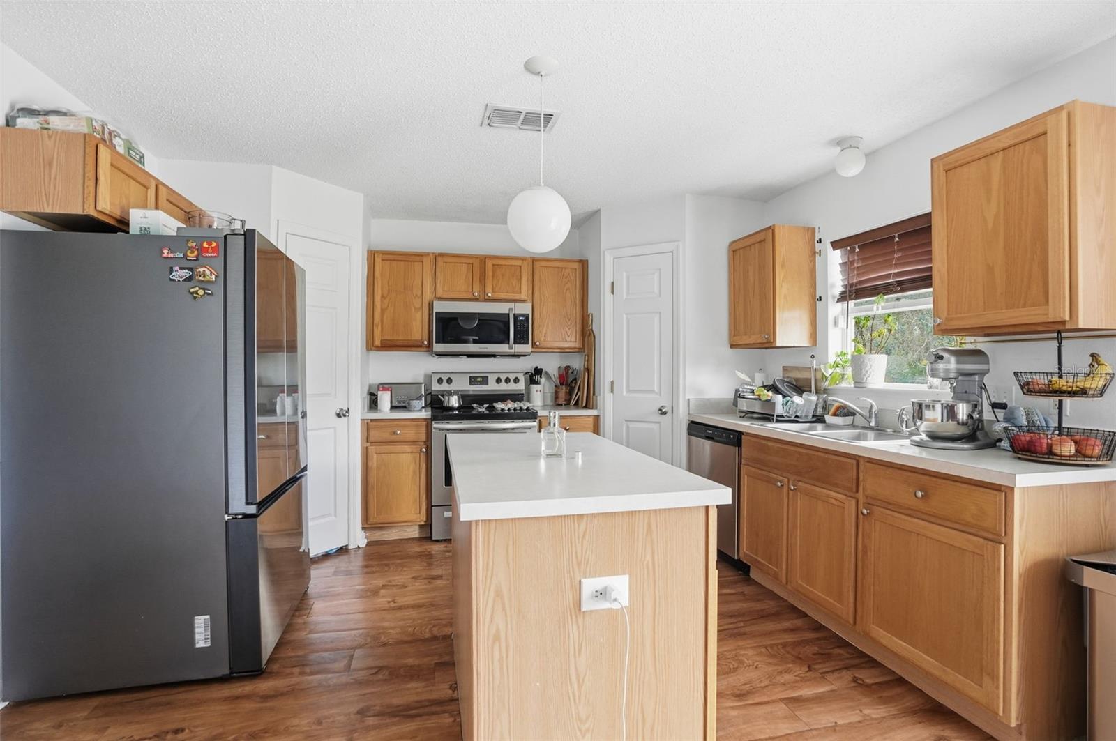 ROYAL HIGHLANDS - Residential