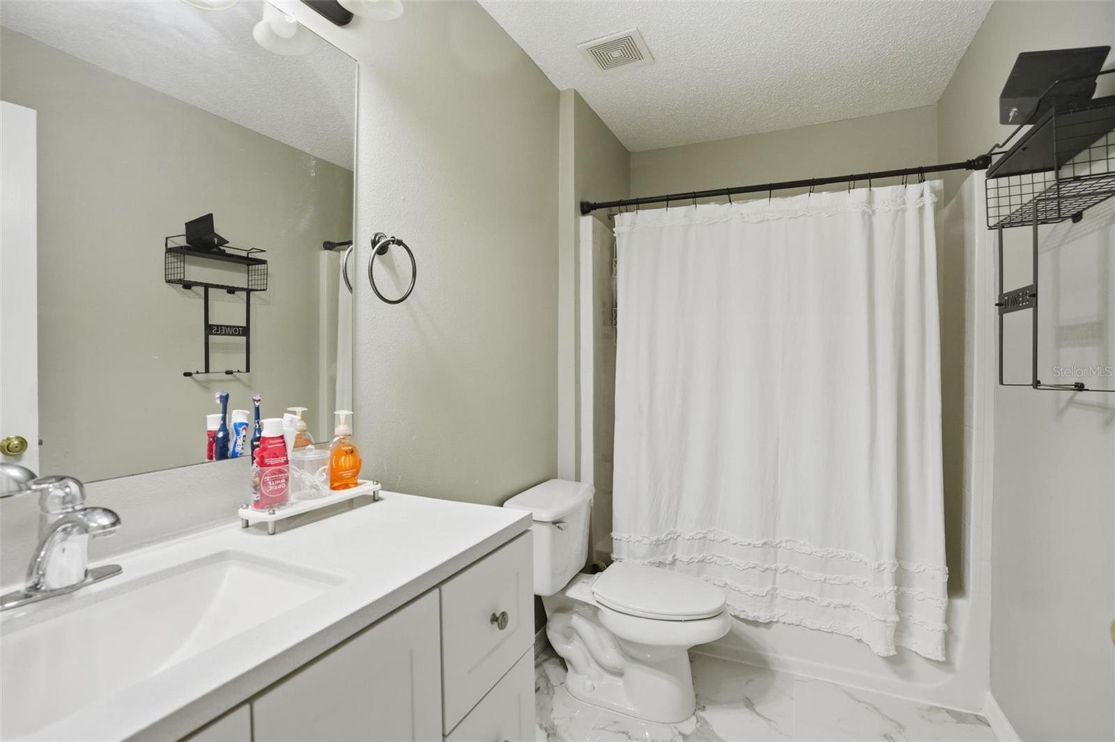 ROYAL HIGHLANDS - Residential