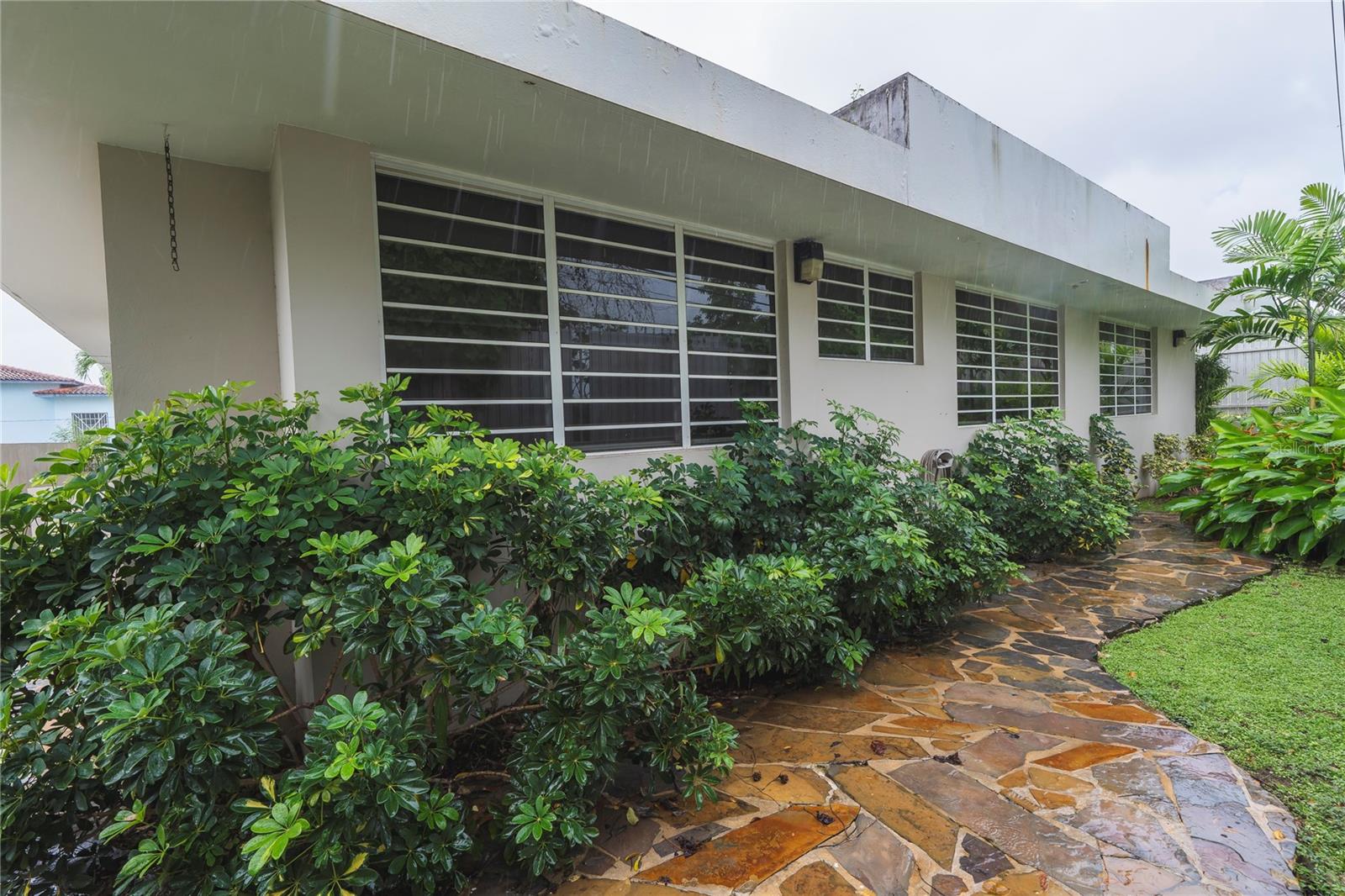 I-16 BUCARE STREET CAPARRA HILLS - Residential
