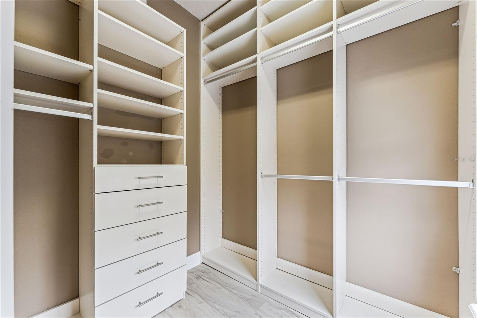 BALDWIN PARK - Residential