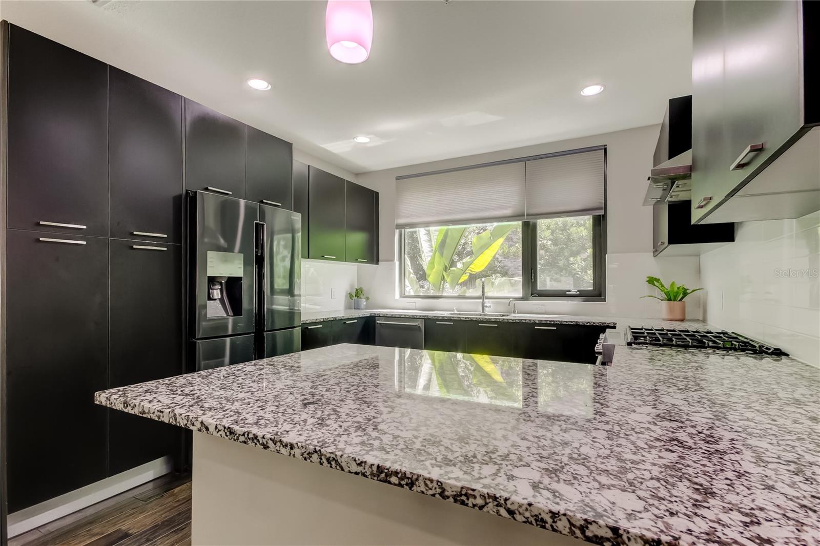WESTSHORE VILLAGE TWNHMS - Residential