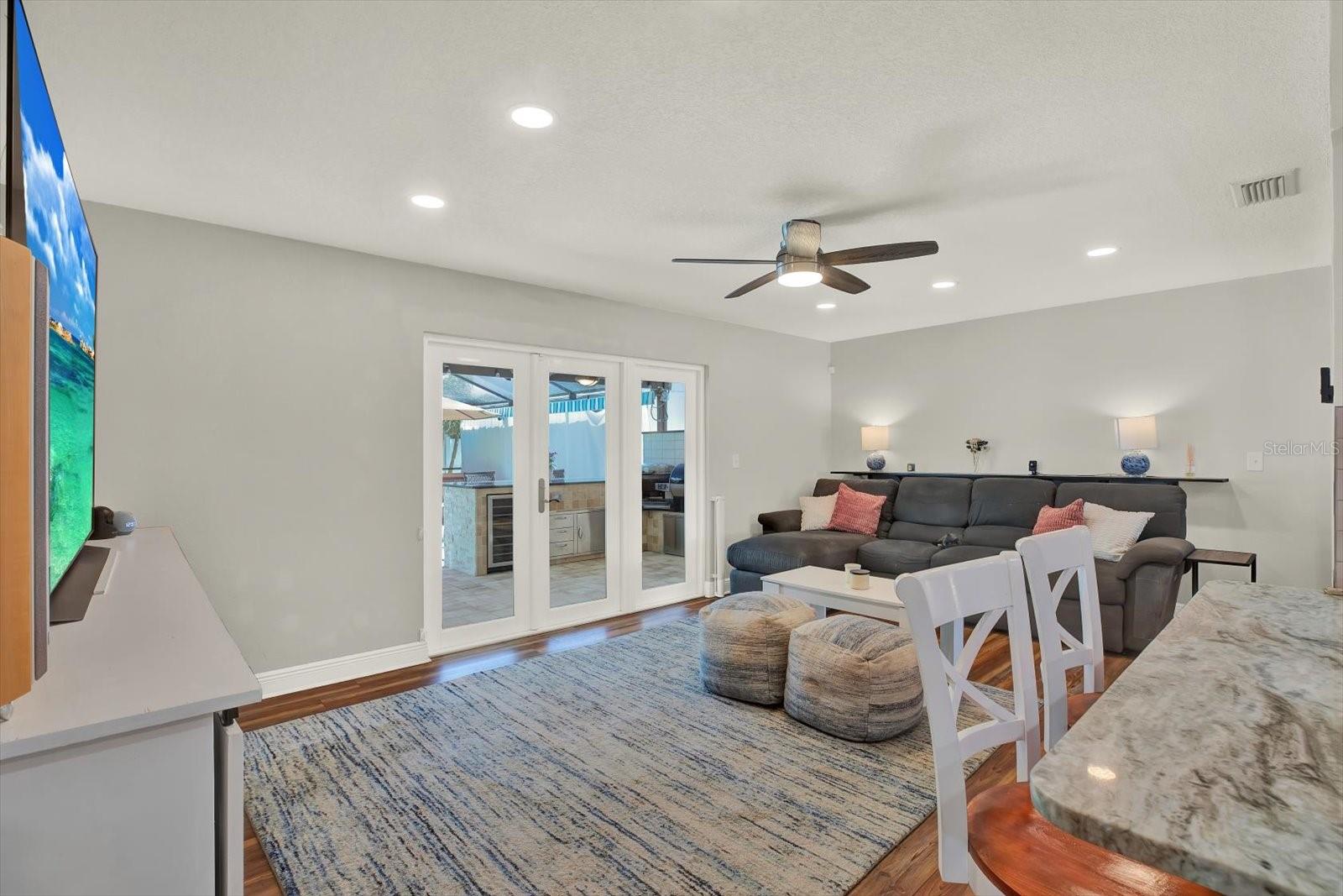 LEONA HEIGHTS - Residential