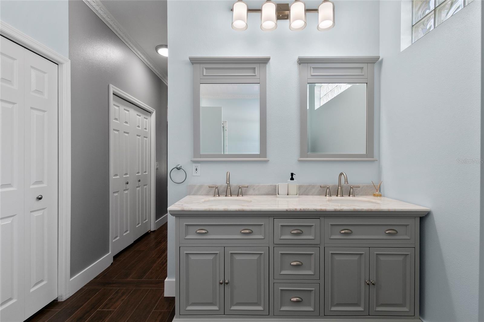 KINGSBRIDGE WEST - Residential