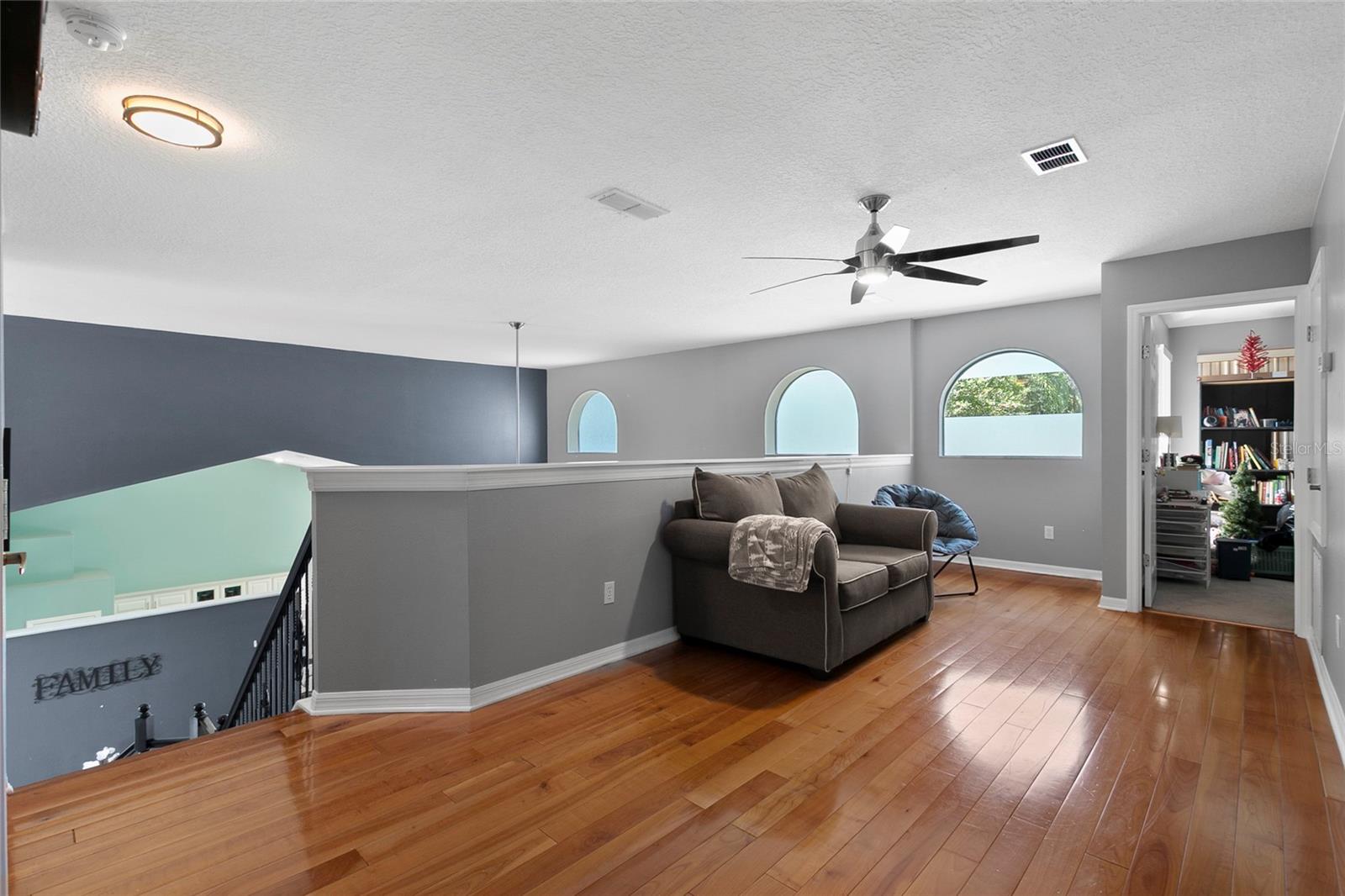 KINGSBRIDGE WEST - Residential