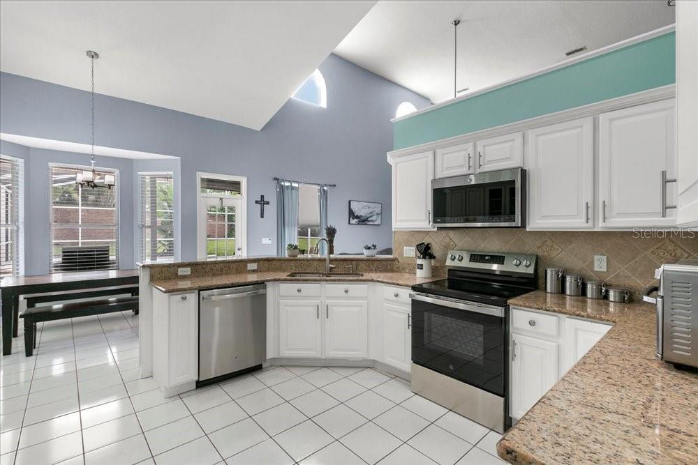 KINGSBRIDGE WEST - Residential