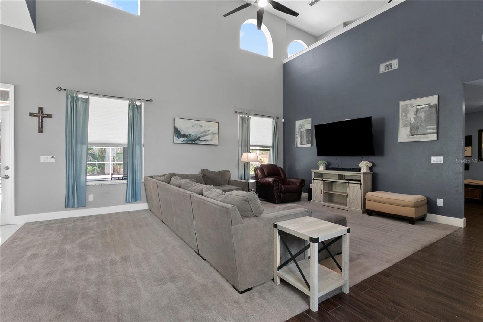 KINGSBRIDGE WEST - Residential