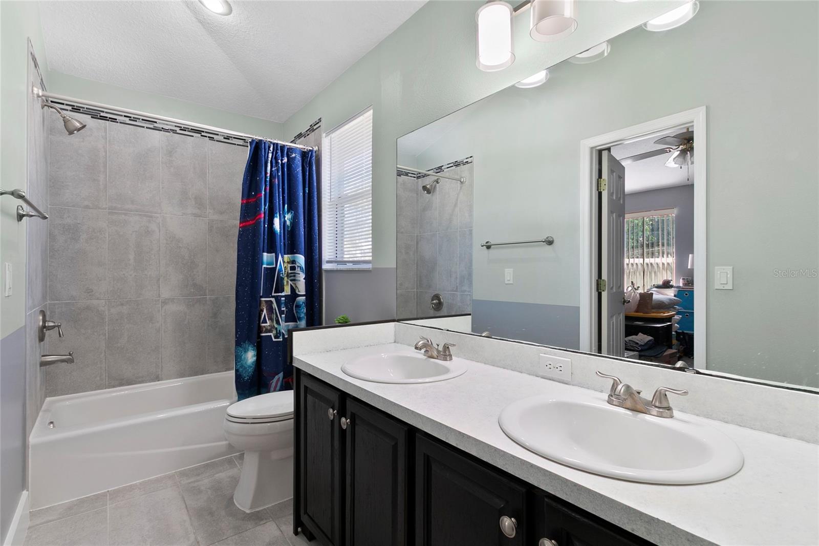 KINGSBRIDGE WEST - Residential