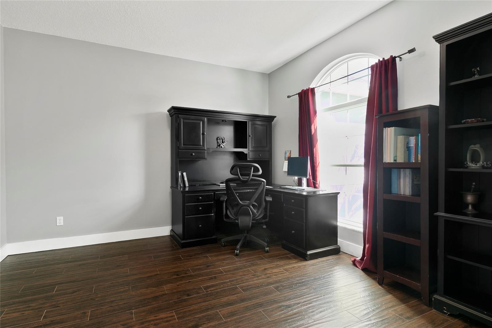 KINGSBRIDGE WEST - Residential