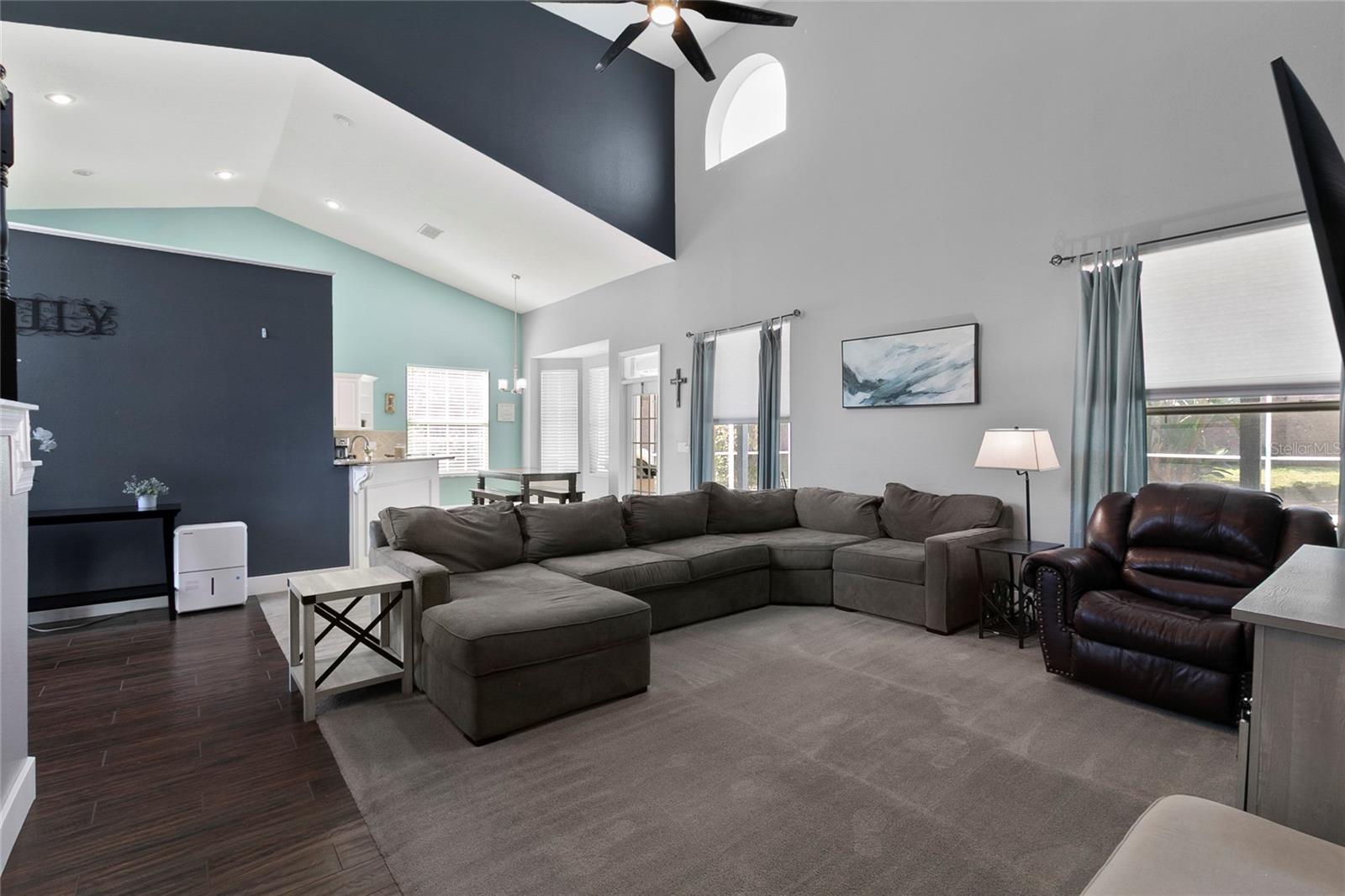 KINGSBRIDGE WEST - Residential