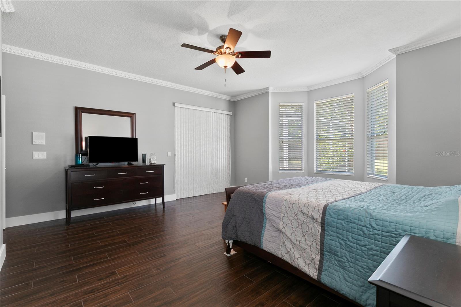 KINGSBRIDGE WEST - Residential