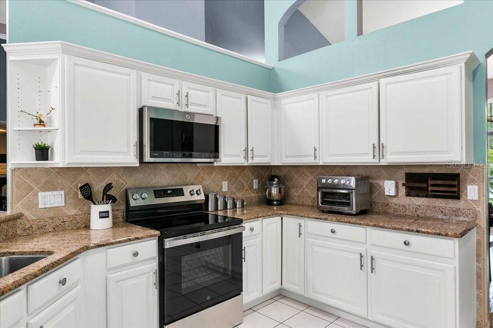 KINGSBRIDGE WEST - Residential