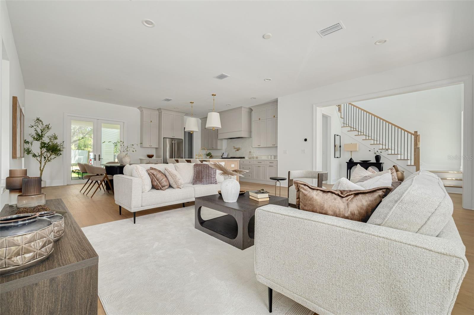 1309 17th Ave N, St Petersburg, FL, 33704, USA, 5 Bedrooms Bedrooms, ,4 BathroomsBathrooms,Residential,Active,1309 17th Ave N,TB8480058