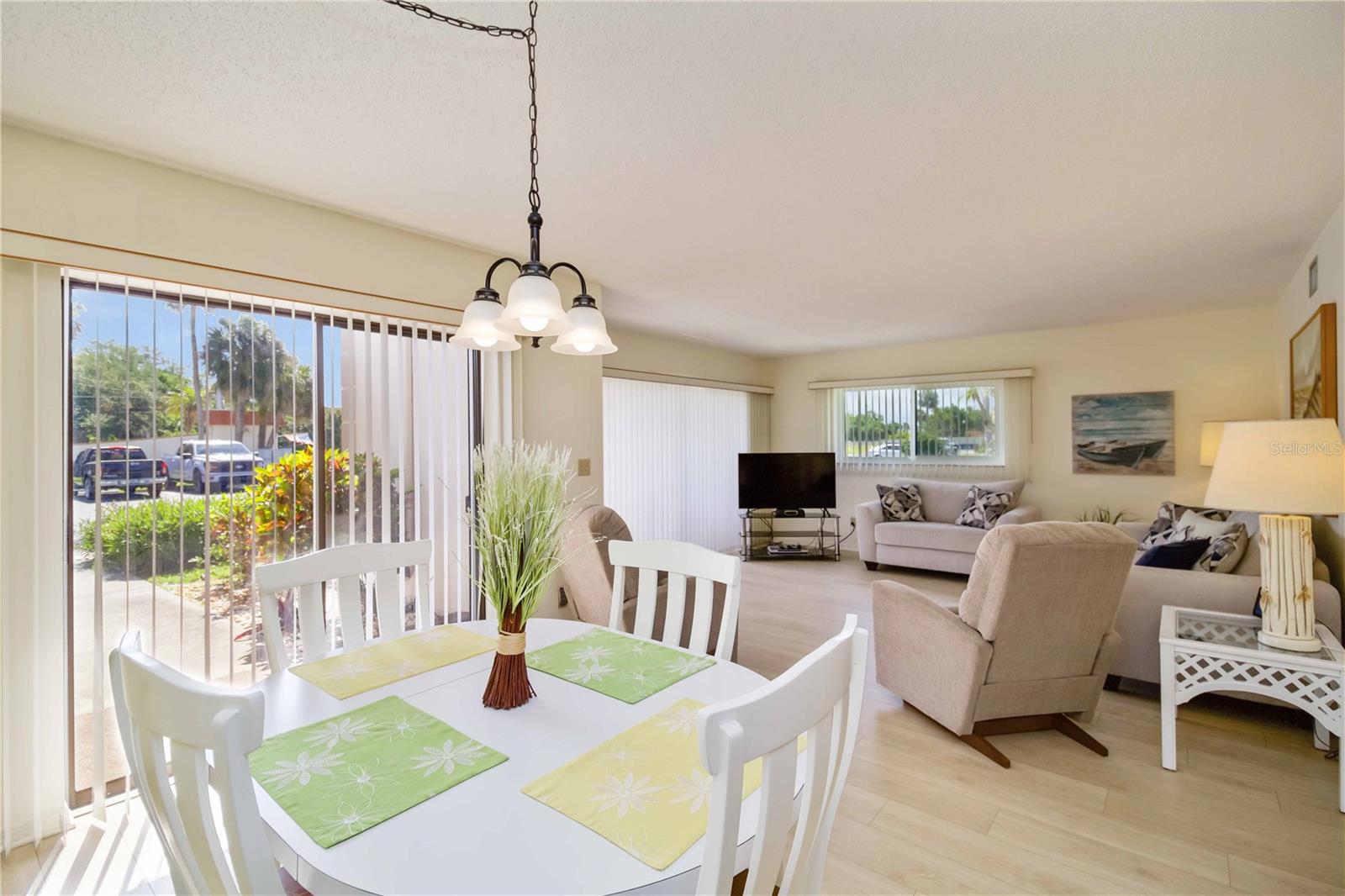 IMPERIAL PLACE - Residential