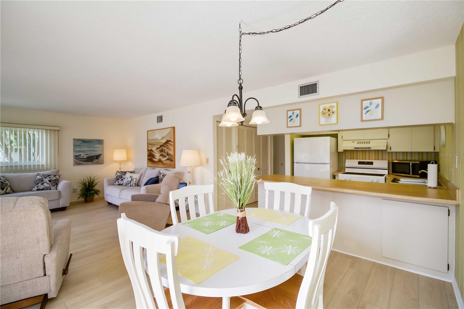 IMPERIAL PLACE - Residential