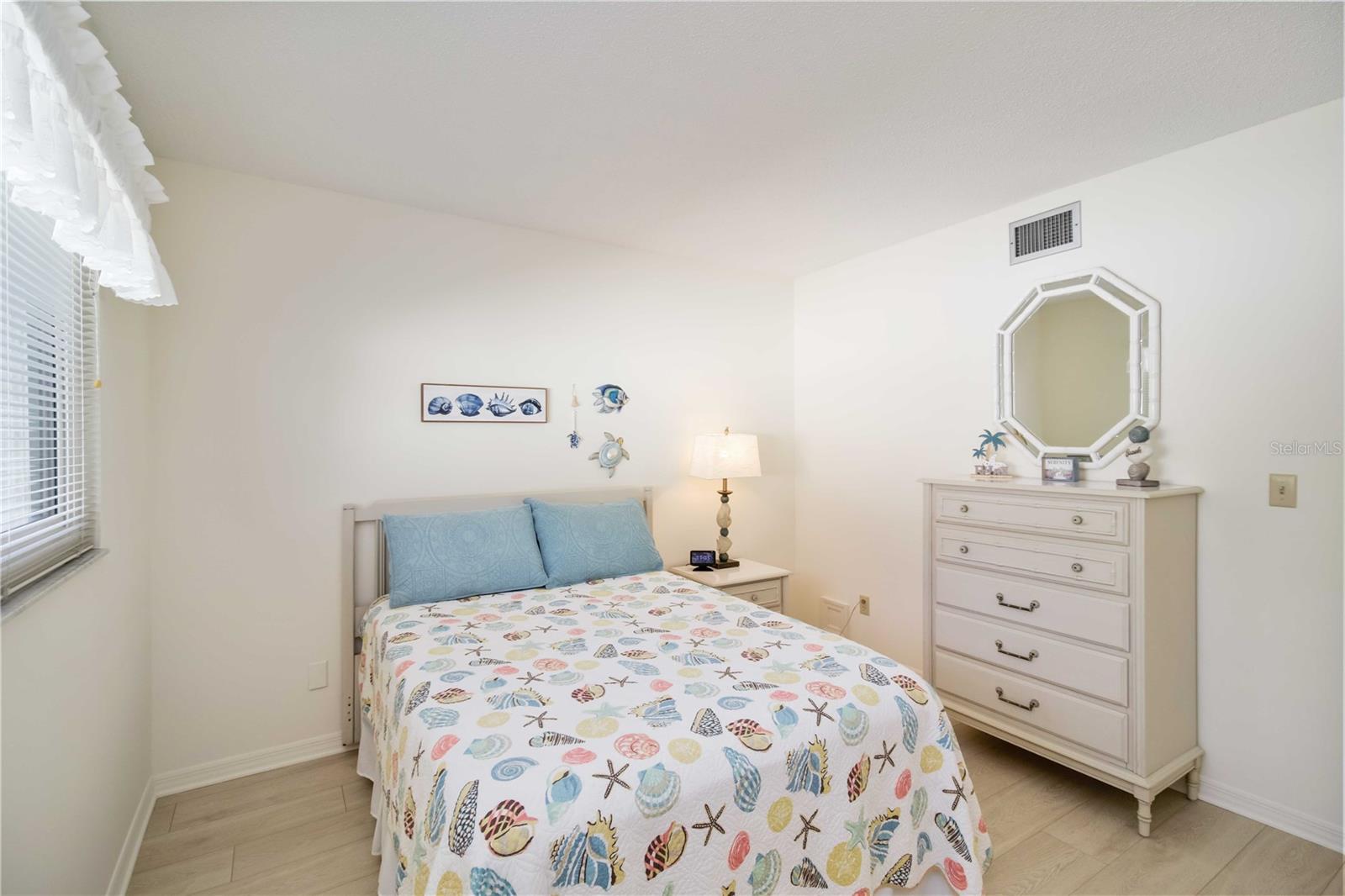 IMPERIAL PLACE - Residential