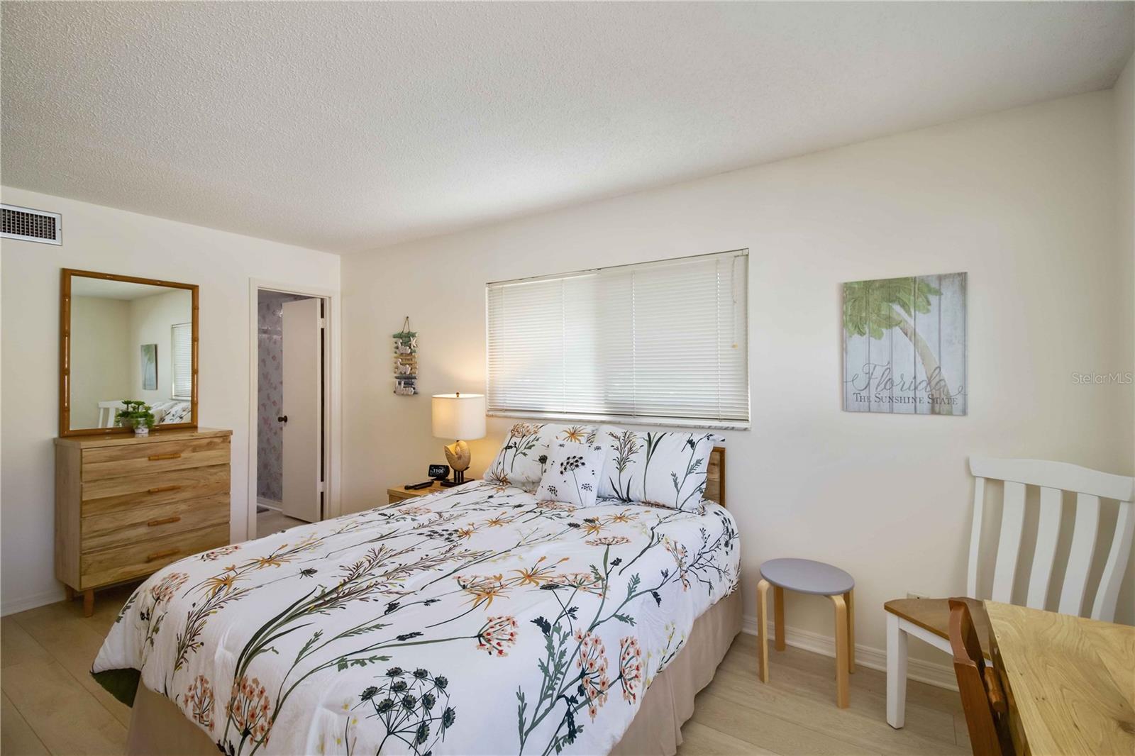 IMPERIAL PLACE - Residential