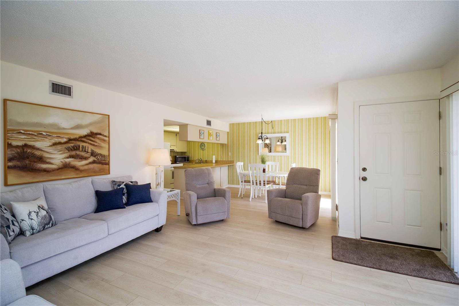 IMPERIAL PLACE - Residential