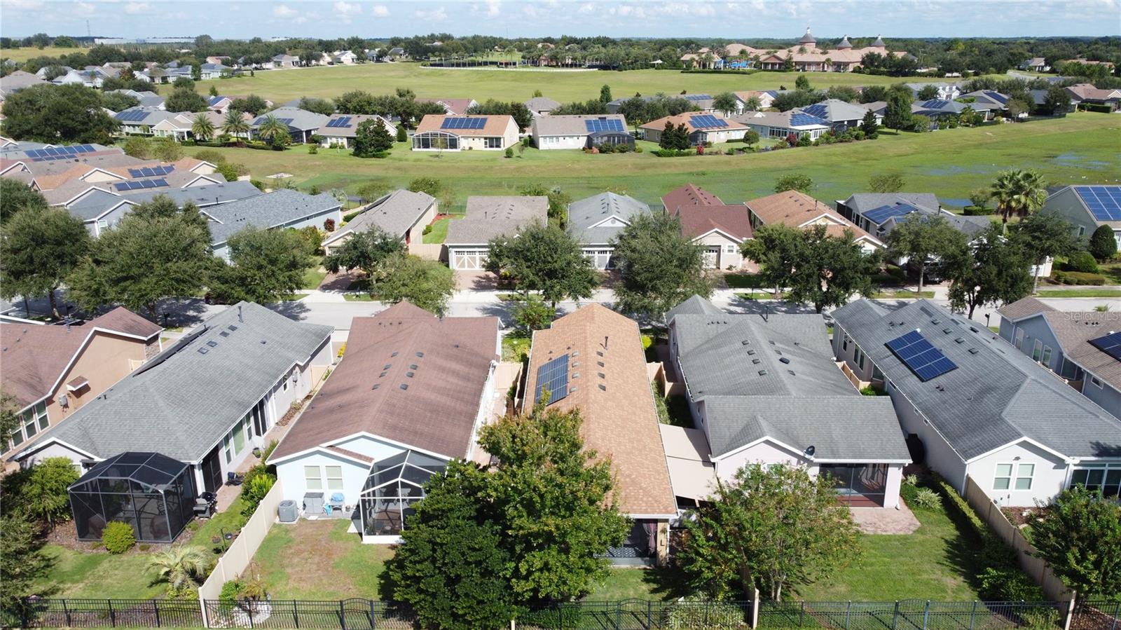 CASCADES OF GROVELAND (TRILOGY) - Residential