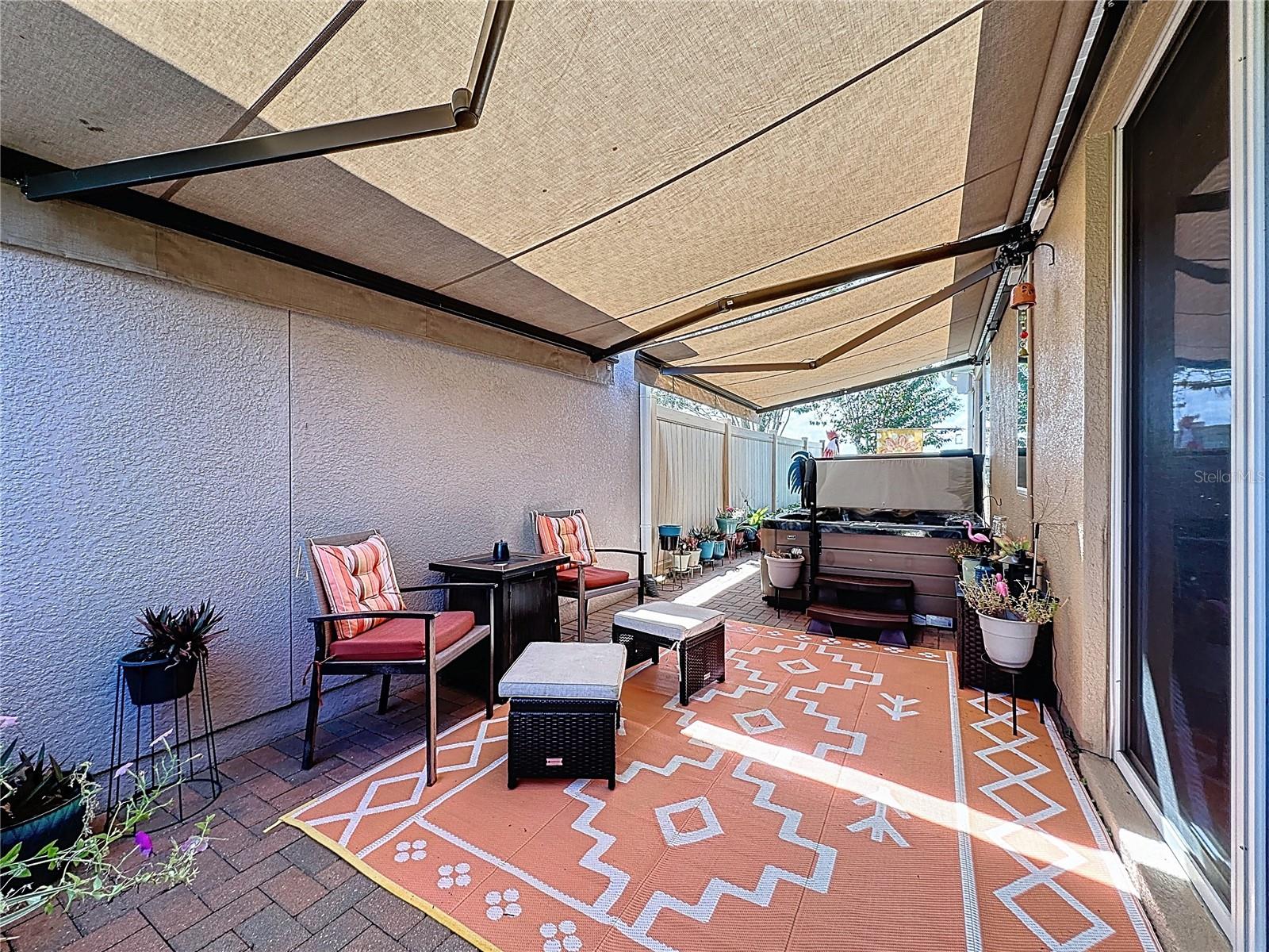 CASCADES OF GROVELAND (TRILOGY) - Residential