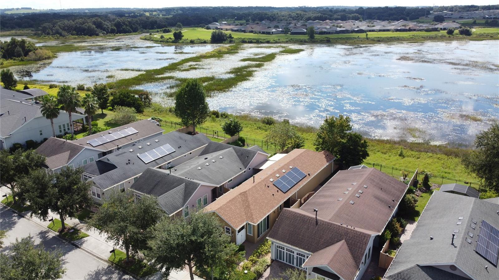 CASCADES OF GROVELAND (TRILOGY) - Residential