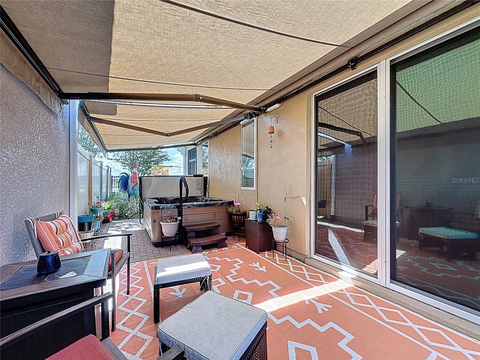 CASCADES OF GROVELAND (TRILOGY) - Residential