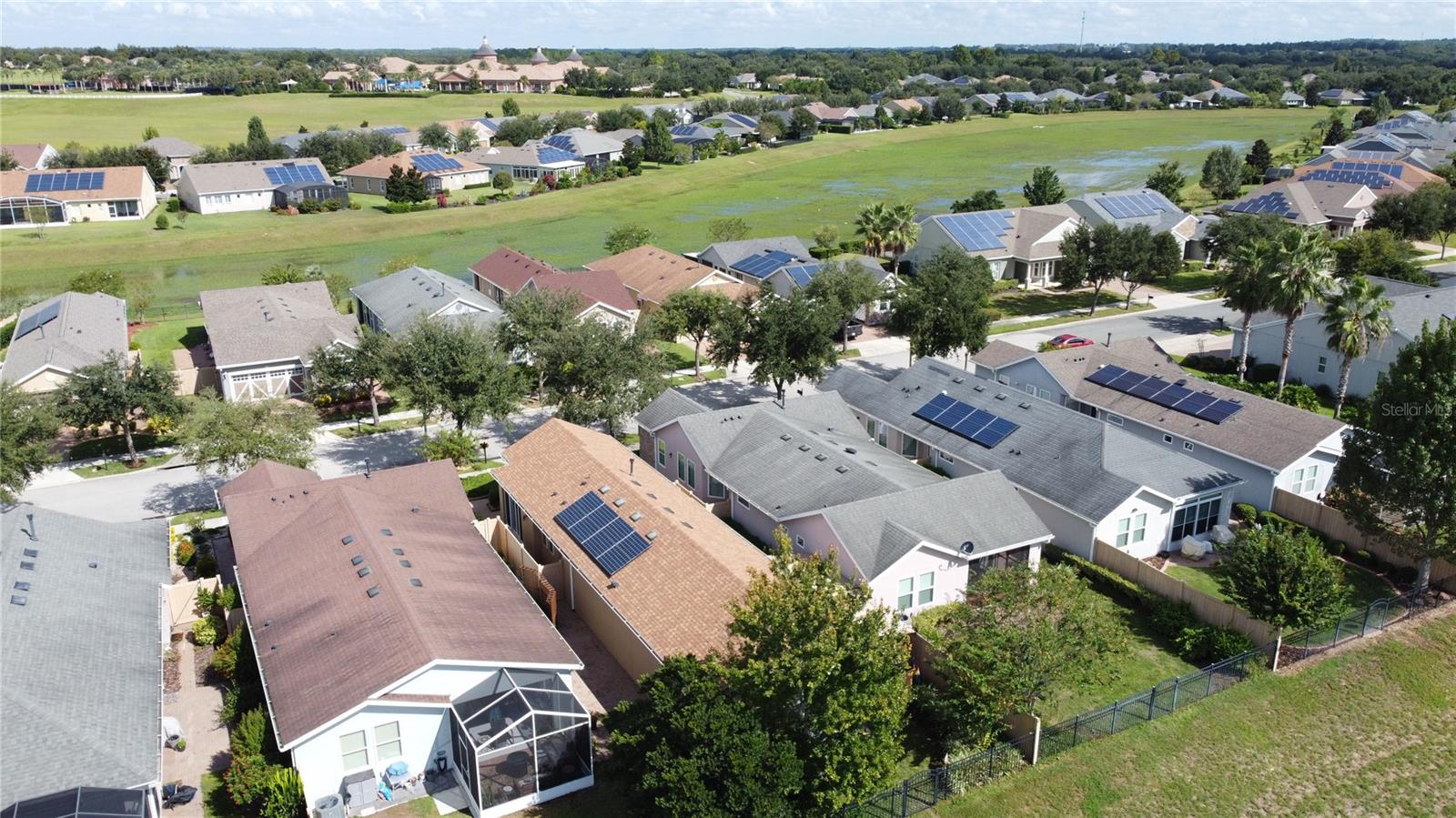 CASCADES OF GROVELAND (TRILOGY) - Residential