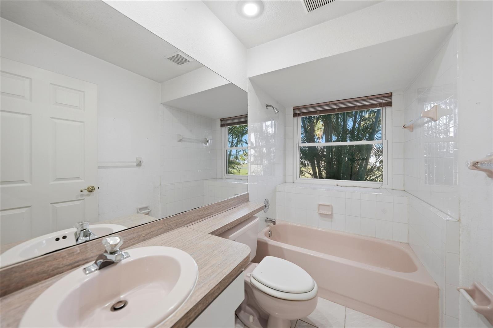 ROTONDA WEST BROADMOOR - Residential