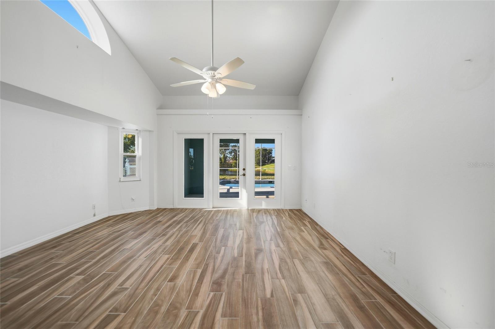 ROTONDA WEST BROADMOOR - Residential