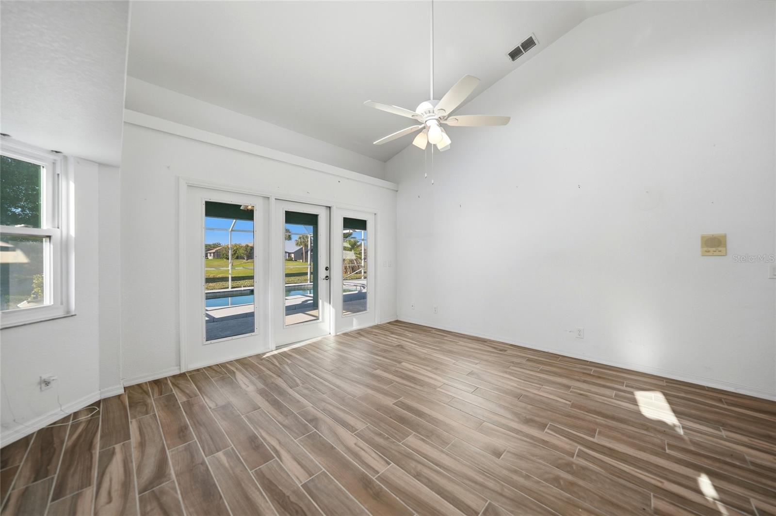 ROTONDA WEST BROADMOOR - Residential