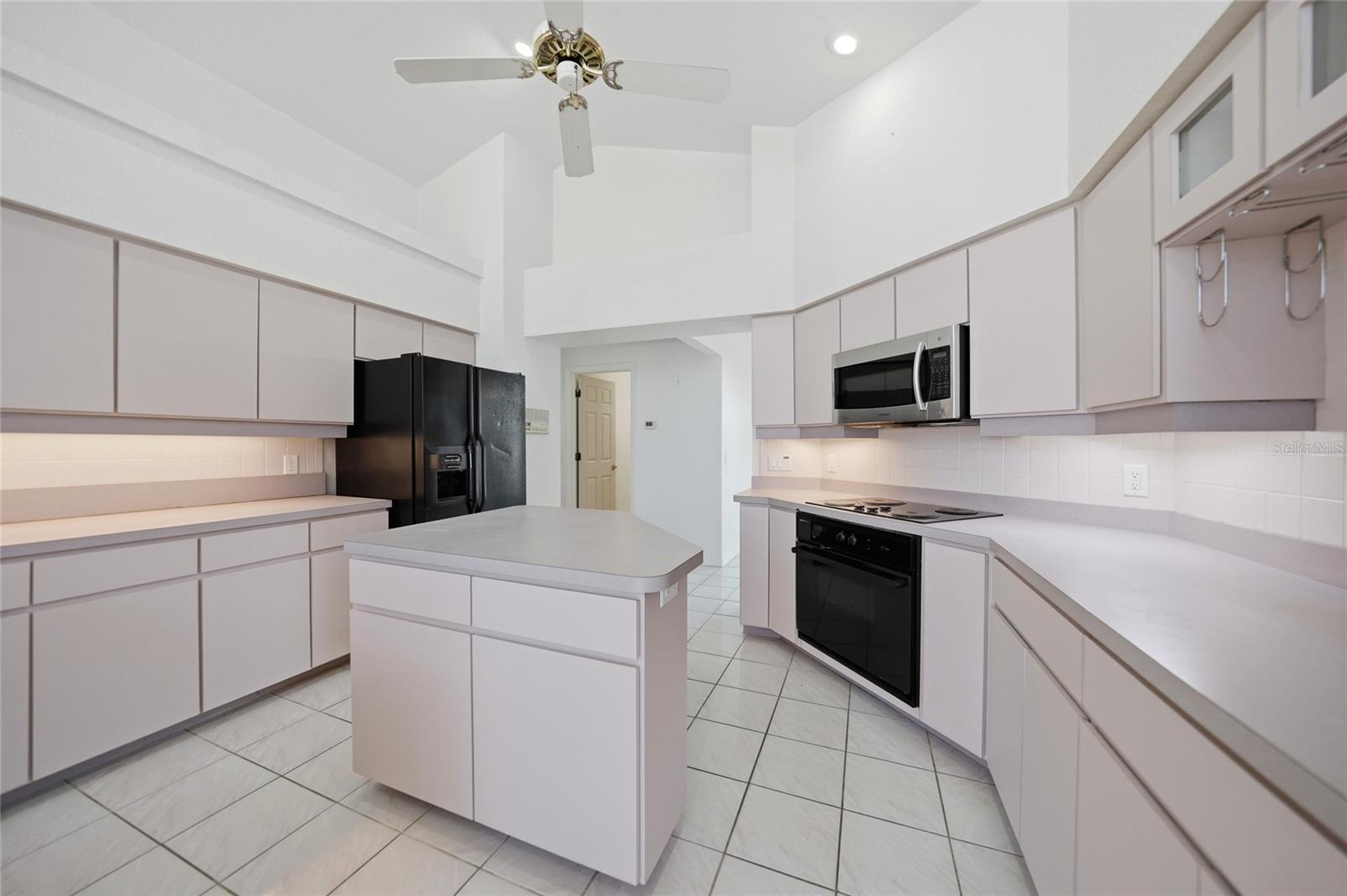 ROTONDA WEST BROADMOOR - Residential