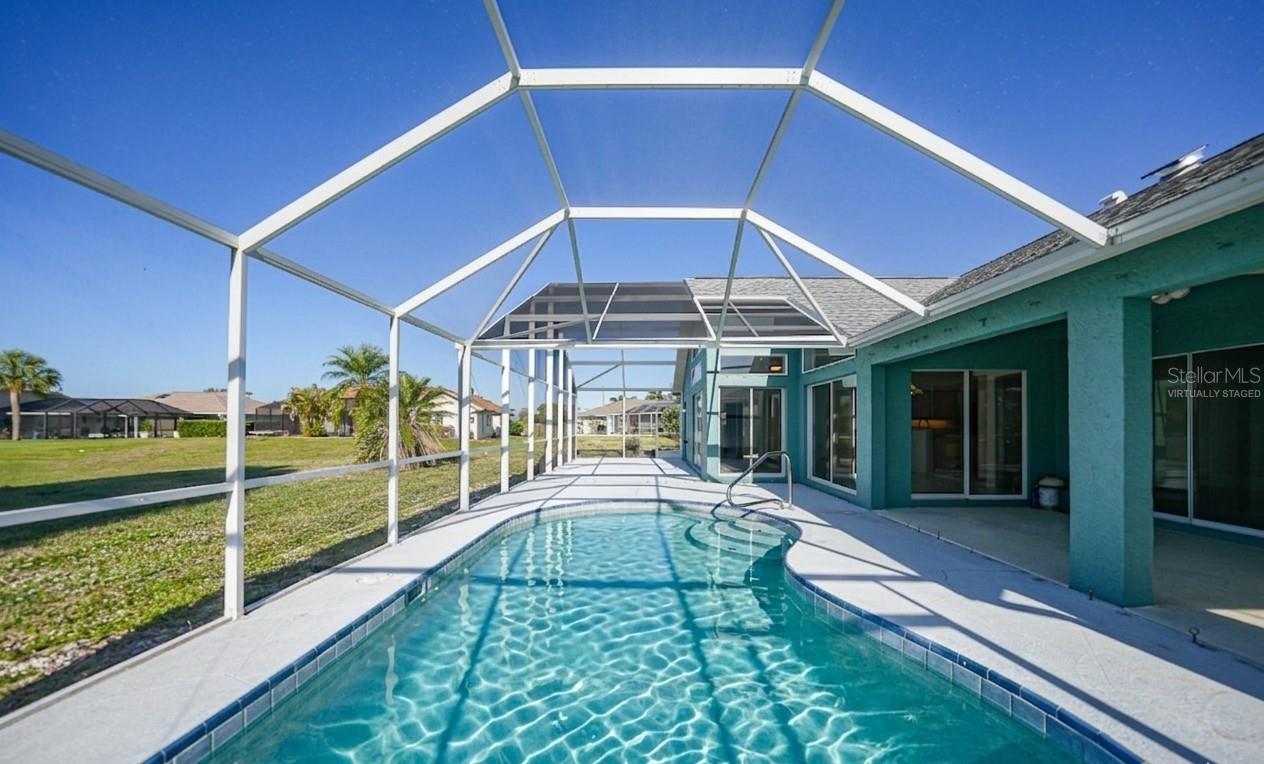 ROTONDA WEST BROADMOOR - Residential