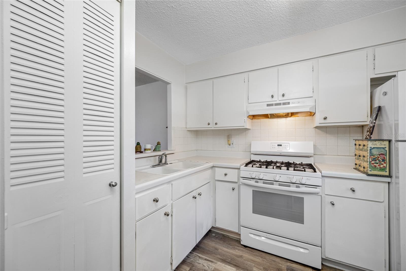 MISSION HILLS CONDO - Residential