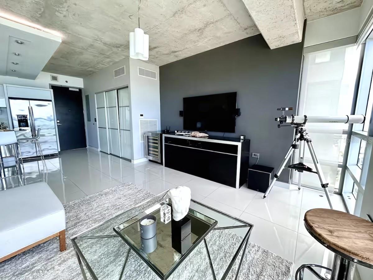 ATLANTIS CONDOMINIUM - Residential