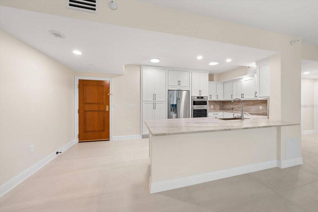 Photo of 1170 Gulf Blvd #1004, Clearwater, FL 33767 (MLS # TB8496707)